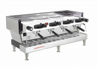 Профессиональная кофемашина La Marzocco Linea Classic MP 4GR